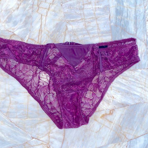 2 Pc Bombshell Set: 32C Bra and Small Panty Faux Leather Purple Red Lace RARE - Picture 8 of 14